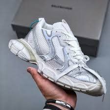 Жіночі кроси Balenciaga 3XL White Silver білі сріблясті модні стильні трендові повсякденні демісезонні кросівки Balenciaga B00831L фото
