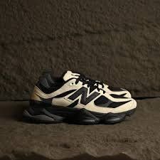 Жіночі кроси 9060 Black Olive від New Balance поєднують сучасний дизайн і універсальне чорно‑оливкове поєднання B00547L фото
